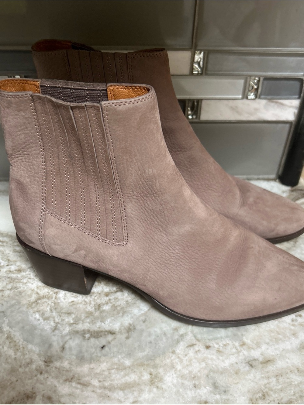 Rag & Bone Walker Elephant Suede Rover Ankle Boot Gray Size 7 Chunky Heel.